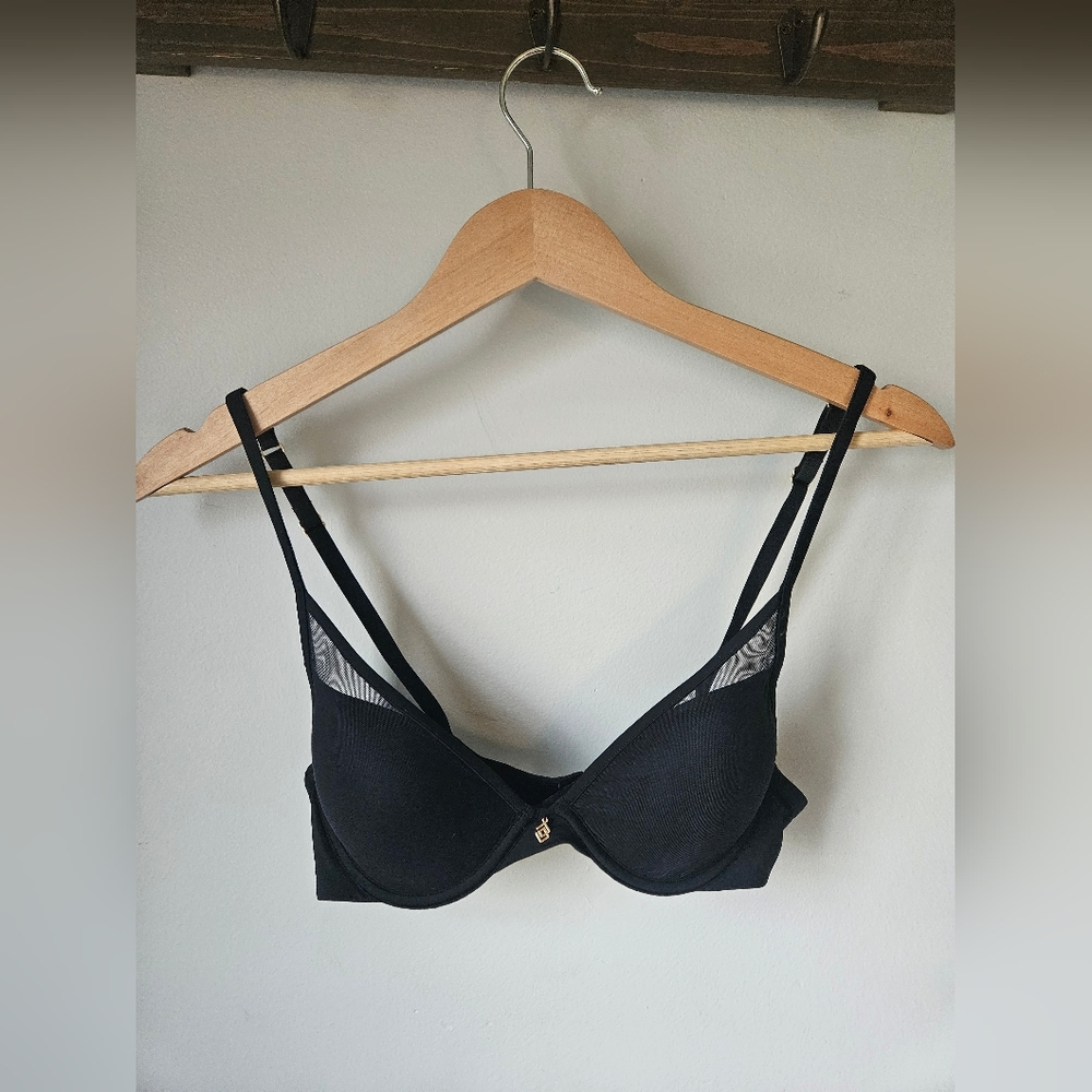 Third Love Plunge Pushup